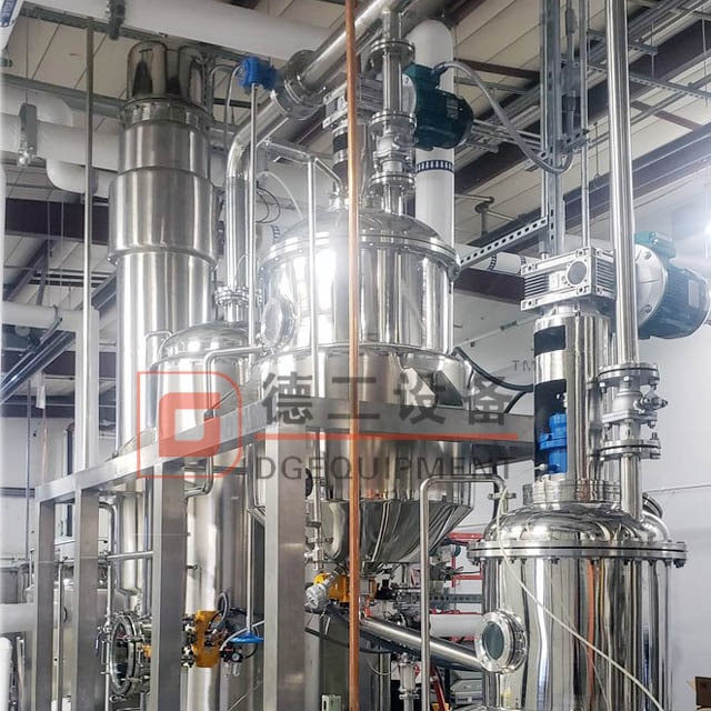 Distillatore economico del riscaldamento elettrico dell'attrezzatura di distillazione del rame/acciaio inossidabile 300L in linea per la vendita