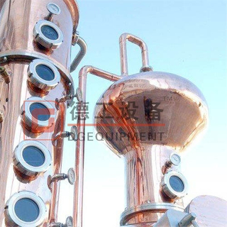Attrezzatura di distillazione del mestiere della testa della cipolla di rame della macchina della distilleria del rum 2000L da vendere