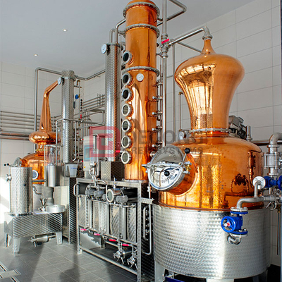 Distillatore commerciale dell'attrezzatura di distillazione dell'alcool di rame di prezzo di fabbrica 500L