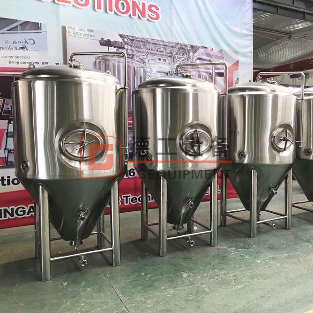 Serbatoio di fermentazione della birra con rivestimento a doppia parete in acciaio inossidabile a doppia parete di dimensioni popolari 500-1000L-2000l