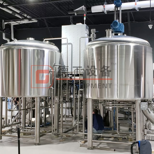 Volume 700L Sistema di produzione della birra a 3 recipienti Birrificio con riscaldamento a vapore per la produzione di birra in vendita