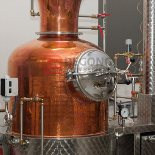 Fornitore di distillatore di rum di whisky dell'attrezzatura di distillazione della vodka da 1500L 396 galloni di rame