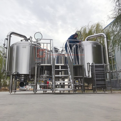 Linea di produzione di birra completa in acciaio inossidabile 304/316 1000L Produttore di attrezzature per birrifici artigianali installate in Europa