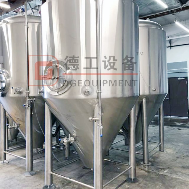 Progetto chiavi in ​​mano del pub da 500 litri Sistema di produzione della birra Birra artigianale Birrificio Ss Fermentatore di birra in vendita