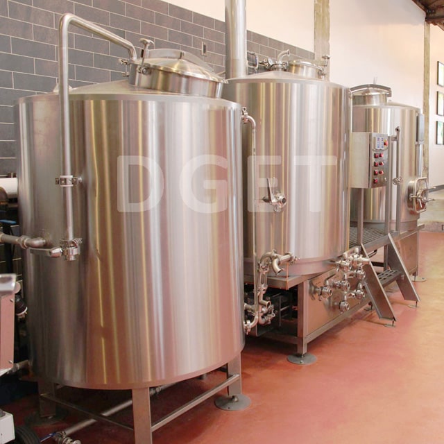 Micro fabbrica di birra artigianale da 300 litri per la produzione di birra autoprodotta per l'hotel