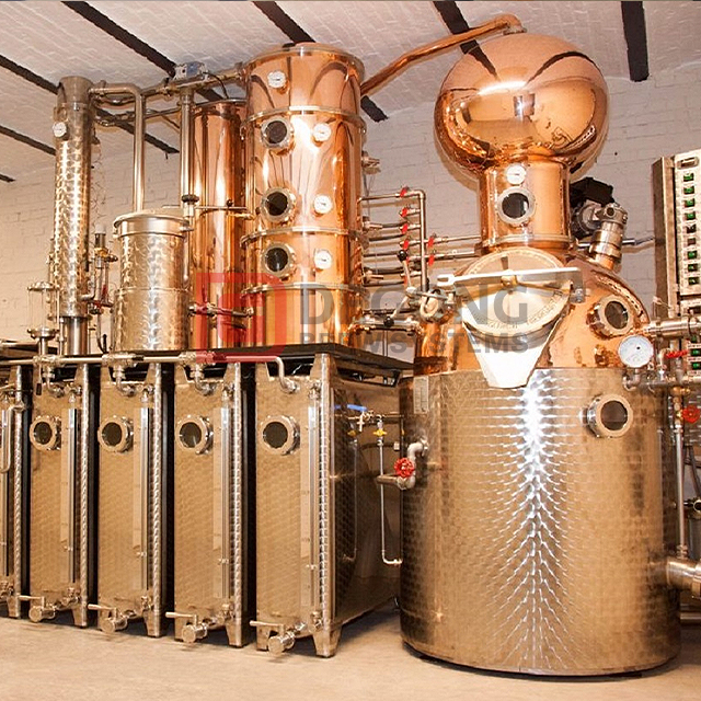 Distillatore a colonna di rum di whisky e gin di rame 1000L 1500L DEGONG